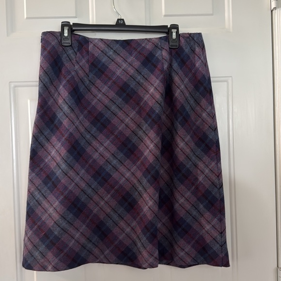 Tribeca Studios Vintage 90s Wool Blend Purple Plaid Skirt Size 16 Runs Small - Picture 5 of 5